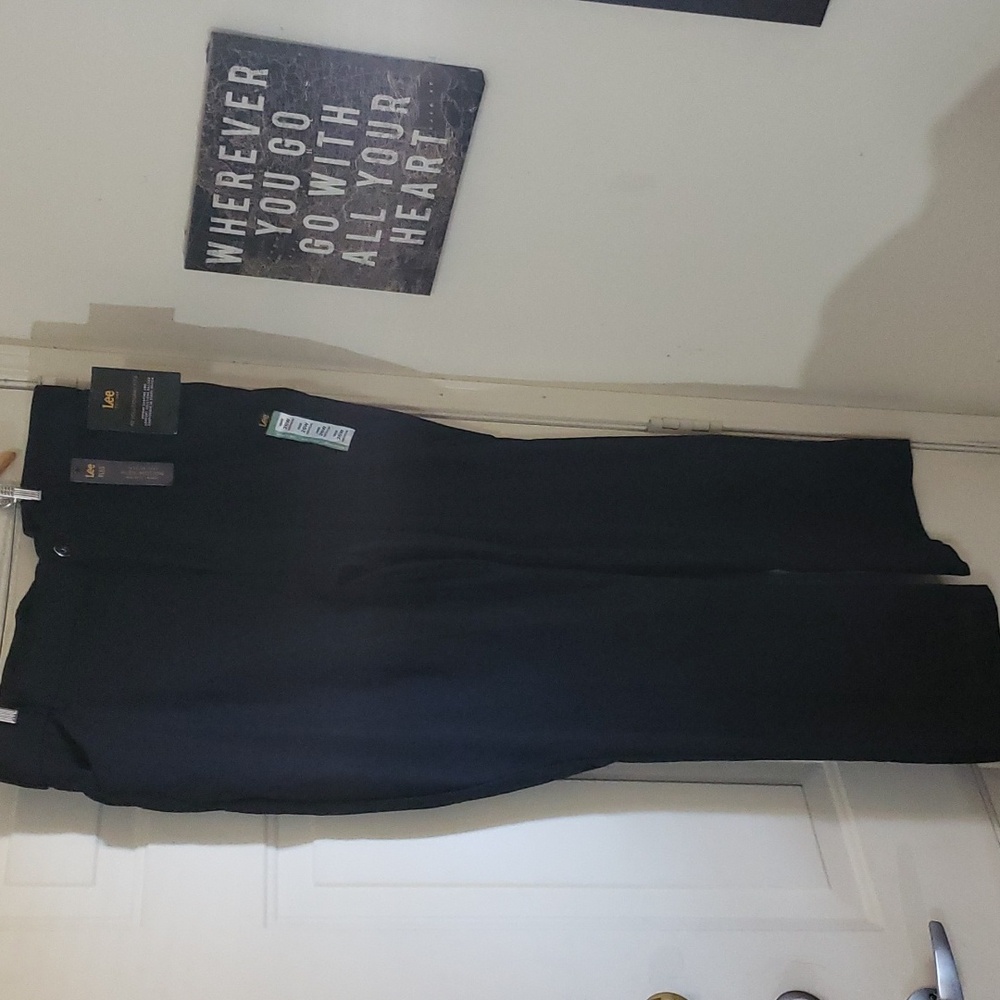 LEE PLUS Flex Motion Revolutionary Fits Trouser Regular Fit Mid-rise Pants